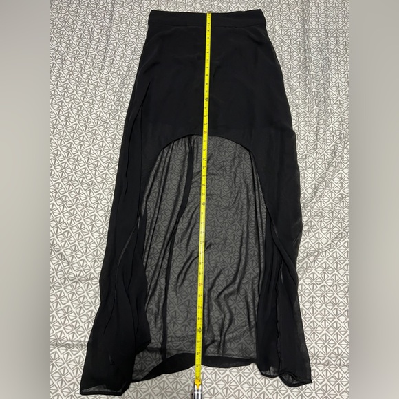 High-Low Black Sheer Skirt - Picture 5 of 6